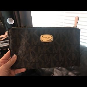 Michael Kors wristlet